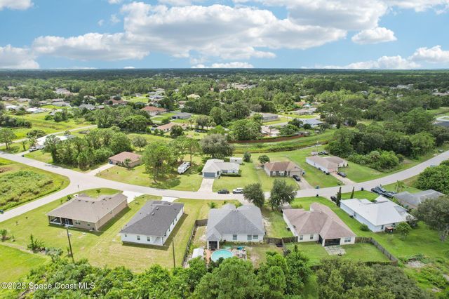 1265 Sandusky Street SE, Palm Bay, FL 32909