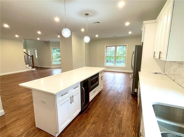 1 Kewanee Road, New Rochelle, NY 10804