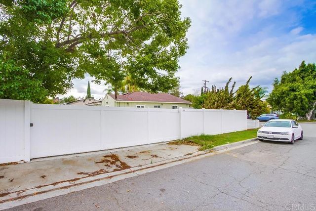 801 W 11th Avenue, Escondido, CA 92025