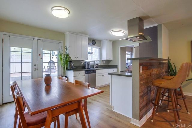 801 W 11th Avenue, Escondido, CA 92025