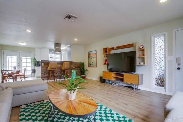 801 W 11th Avenue, Escondido, CA 92025