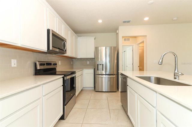 5345 ROYAL POINT AVENUE, Kissimmee, FL 34746
