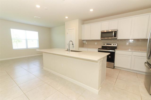 5345 ROYAL POINT AVENUE, Kissimmee, FL 34746