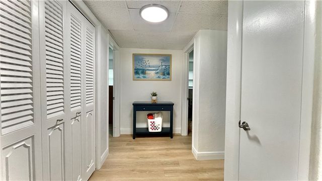 923 22nd Place 106, Vero Beach, FL 32960