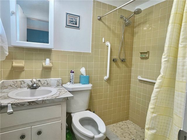 923 22nd Place 106, Vero Beach, FL 32960