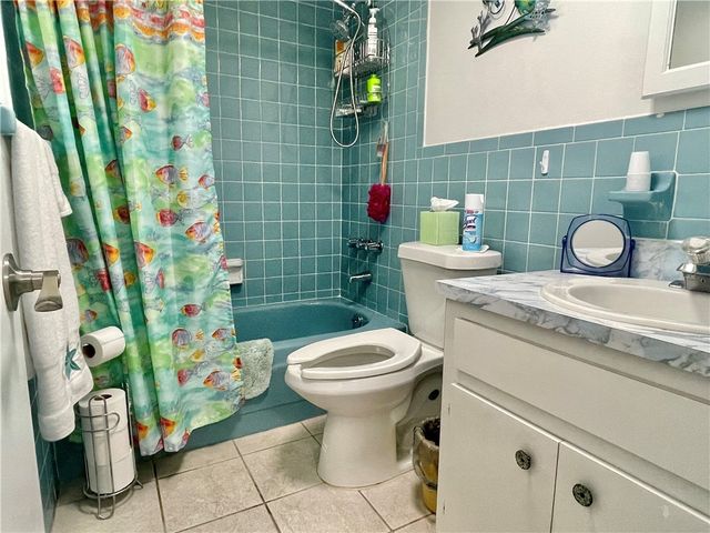 923 22nd Place 106, Vero Beach, FL 32960