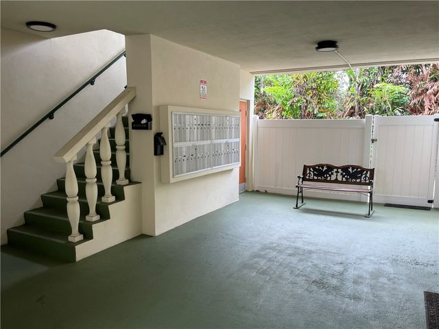 923 22nd Place 106, Vero Beach, FL 32960