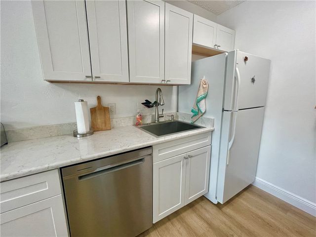 923 22nd Place 106, Vero Beach, FL 32960