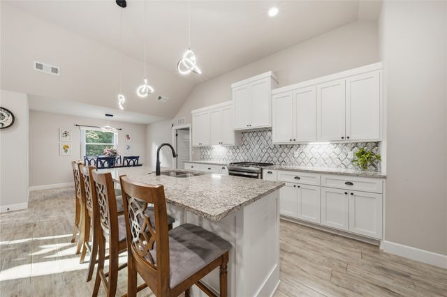 803 E Jacksonville Street, Broken Arrow, OK 74012