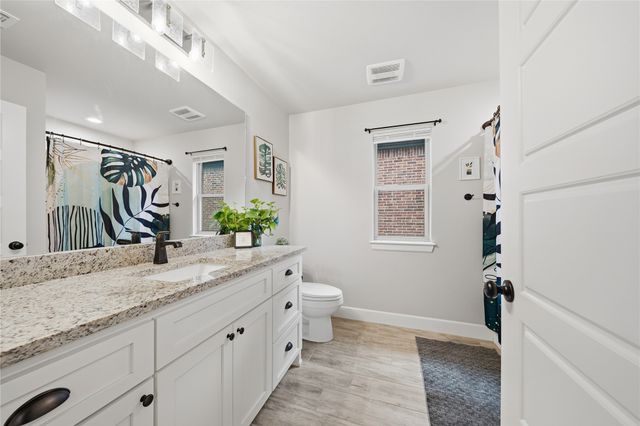 803 E Jacksonville Street, Broken Arrow, OK 74012