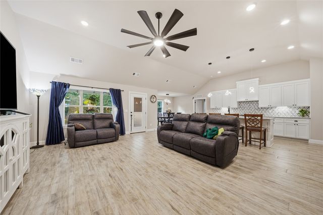 803 E Jacksonville Street, Broken Arrow, OK 74012