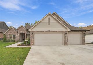 803 E Jacksonville Street, Broken Arrow, OK 74012