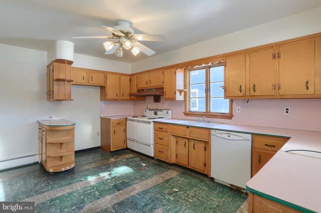 514 HOCKERSVILLE RD, Hershey, PA 17033