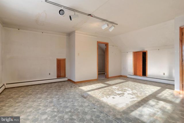 514 HOCKERSVILLE RD, Hershey, PA 17033