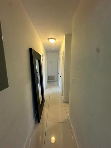 11150 Peachtree Drive, Miami, FL 33161