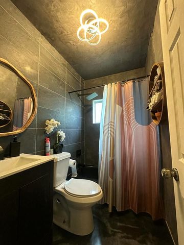 11150 Peachtree Drive, Miami, FL 33161