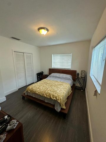 11150 Peachtree Drive, Miami, FL 33161
