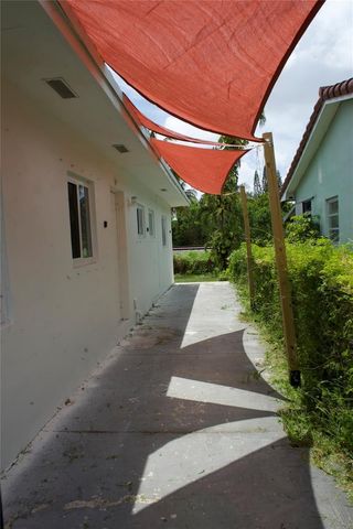 11150 Peachtree Drive, Miami, FL 33161