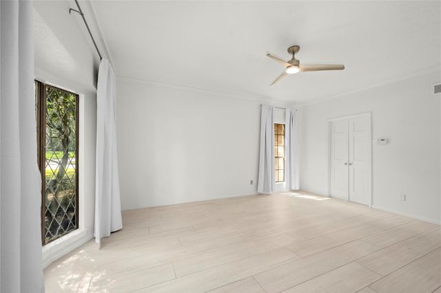 2103 Woodford Green Drive, Kingwood, TX 77339
