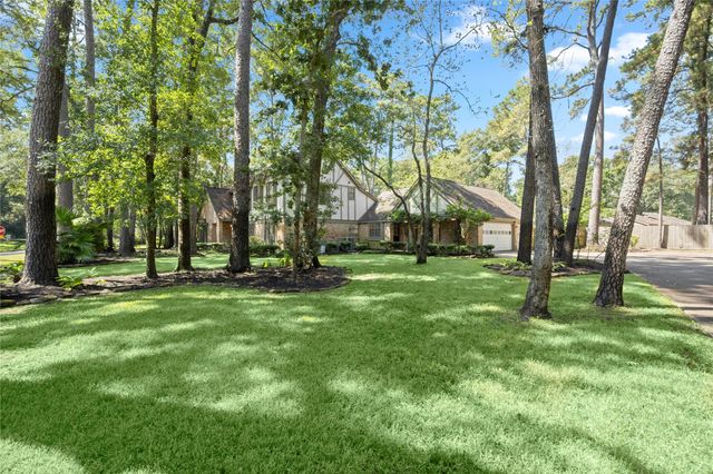 2103 Woodford Green Drive, Kingwood, TX 77339