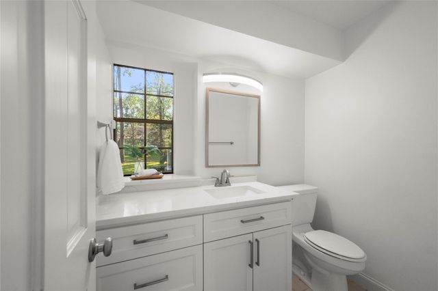 2103 Woodford Green Drive, Kingwood, TX 77339