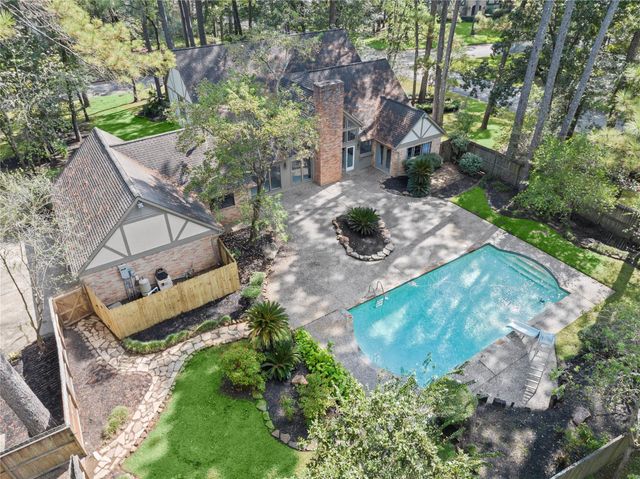 2103 Woodford Green Drive, Kingwood, TX 77339