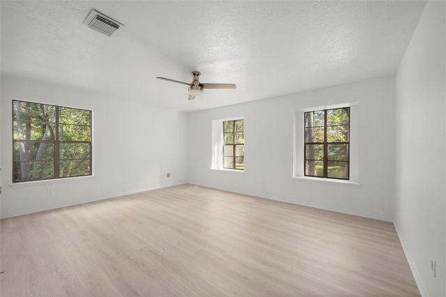 2103 Woodford Green Drive, Kingwood, TX 77339