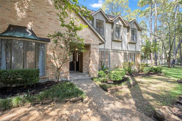 2103 Woodford Green Drive, Kingwood, TX 77339