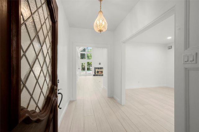2103 Woodford Green Drive, Kingwood, TX 77339
