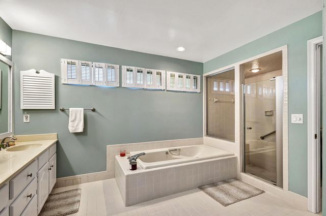 12870 La Rochelle Circle, Palm Beach Gardens, FL 33410