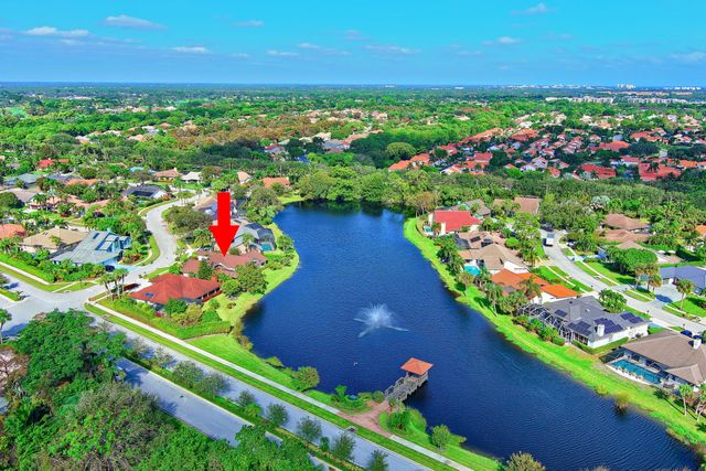 12870 La Rochelle Circle, Palm Beach Gardens, FL 33410