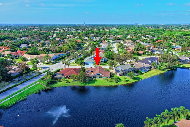 12870 La Rochelle Circle, Palm Beach Gardens, FL 33410