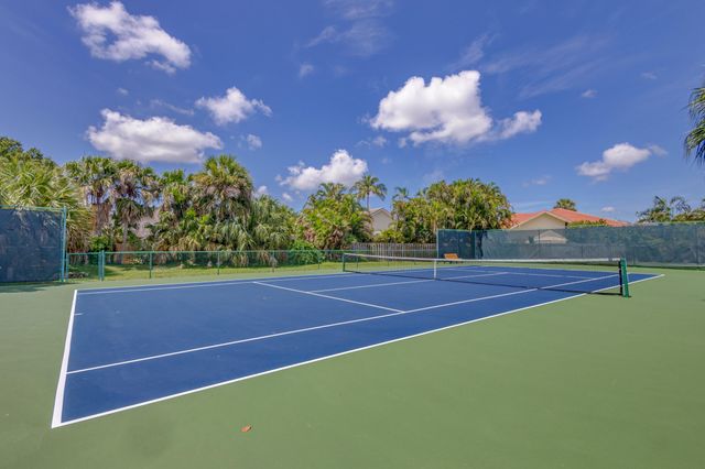 12870 La Rochelle Circle, Palm Beach Gardens, FL 33410