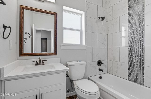 6070 ZINC HILL Street, Santa Teresa, NM 88008