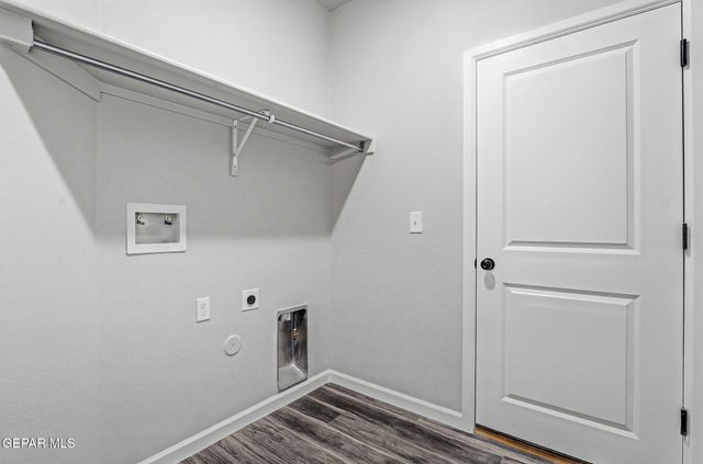 6070 ZINC HILL Street, Santa Teresa, NM 88008