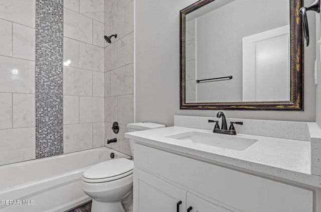 6070 ZINC HILL Street, Santa Teresa, NM 88008