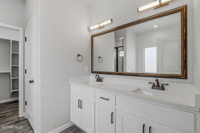 6070 ZINC HILL Street, Santa Teresa, NM 88008