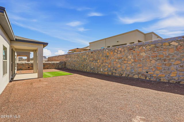 6070 ZINC HILL Street, Santa Teresa, NM 88008