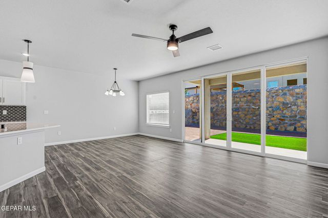 6070 ZINC HILL Street, Santa Teresa, NM 88008