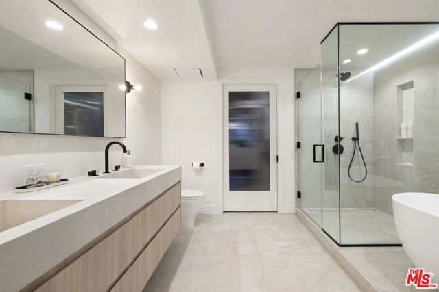 10777 Wilshire Boulevard 207, Los Angeles, CA 90024