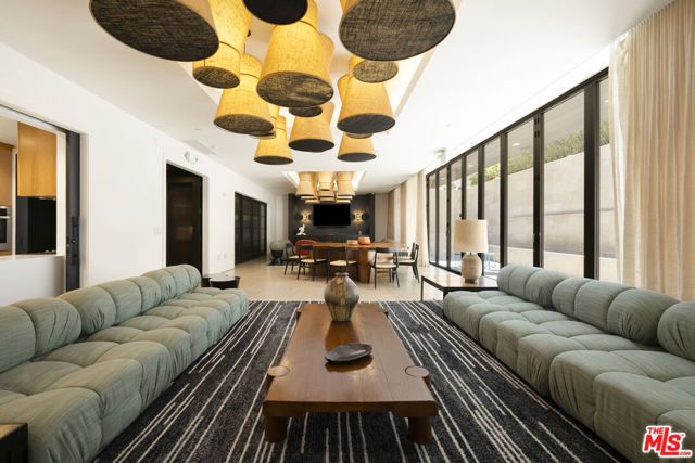 10777 Wilshire Boulevard 207, Los Angeles, CA 90024