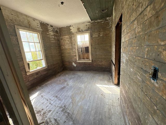 1220 34th Street, Galveston, TX 77550