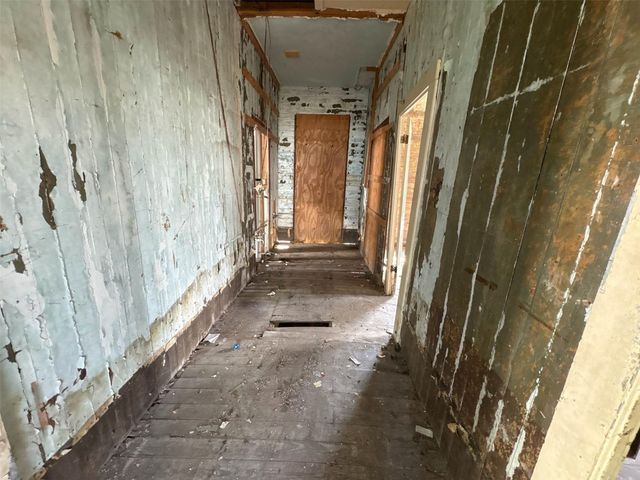 1220 34th Street, Galveston, TX 77550