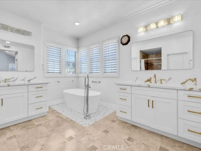 8045 Zuma, Huntington Beach, CA 92646