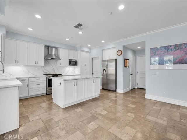 8045 Zuma, Huntington Beach, CA 92646
