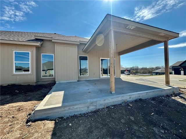 11800 E 231st Street, Peculiar, MO 64078