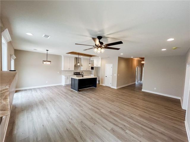 11800 E 231st Street, Peculiar, MO 64078