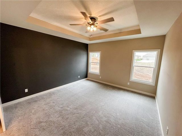 11800 E 231st Street, Peculiar, MO 64078