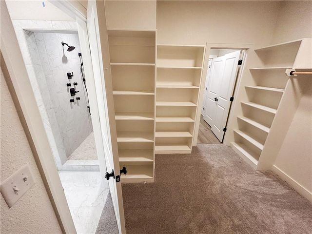 11800 E 231st Street, Peculiar, MO 64078