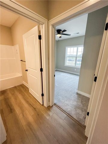 11800 E 231st Street, Peculiar, MO 64078